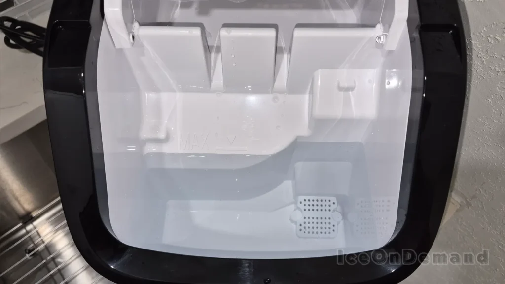 goveelife ice maker h717d reservoir with 2L water capacity