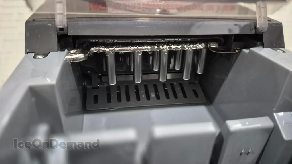 ice making area of the silonn slim33b ice maker